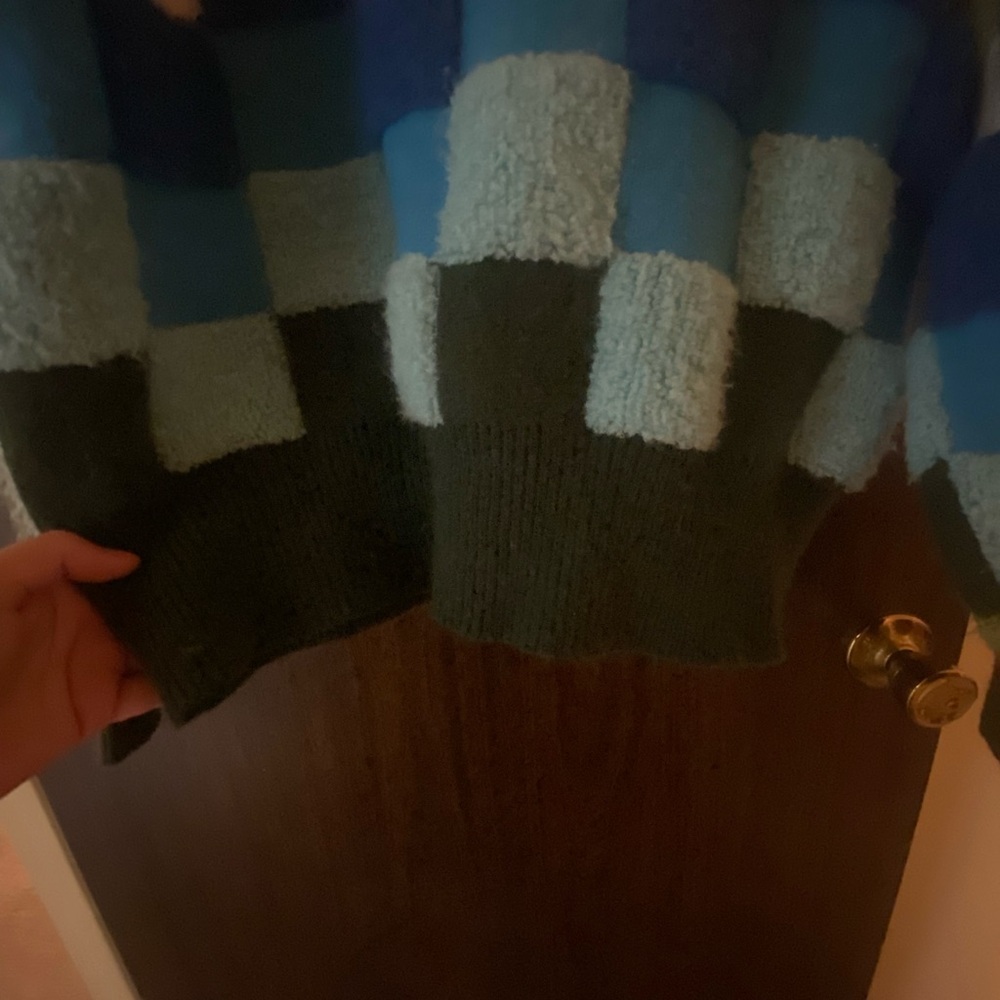 REPOSH &Merci Green and Blue Checkered Sweater in Size Medium - Picture 12 of 14